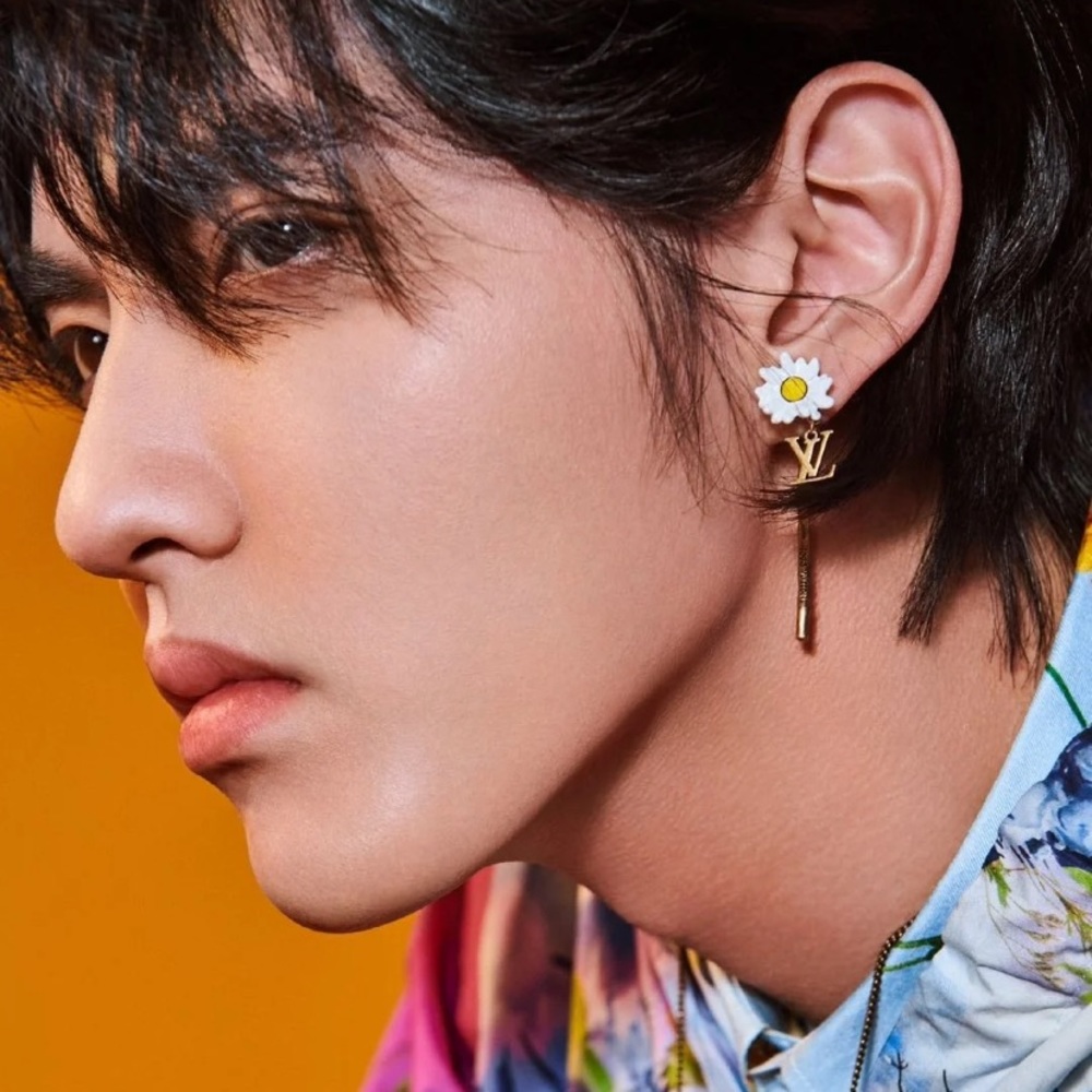 Louis Vuitton Men’s 2020 gardening flower earring